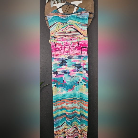 Kate & Mallory, beautiful dress!!! 🌊🌸 - Picture 6 of 7